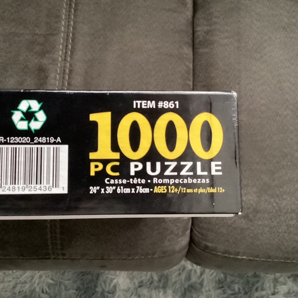 1000pc Puzzle - Picture 2 of 3